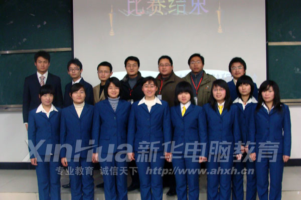 演講比賽學子與領導合影