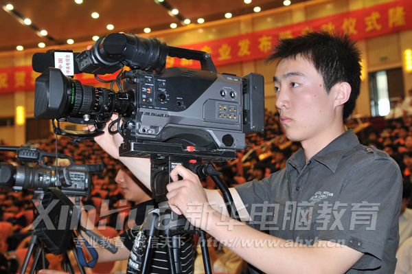 中央電視臺現場采訪