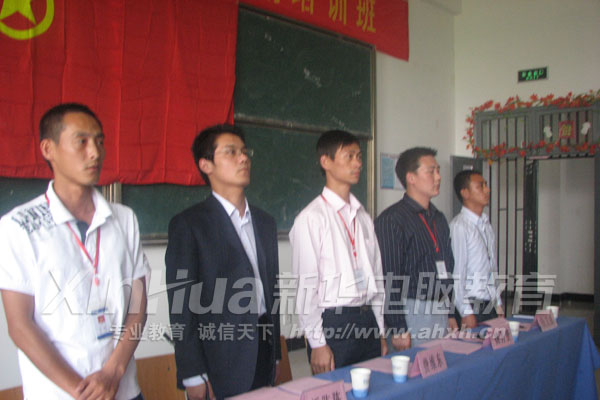 校區(qū)領(lǐng)導(dǎo)格外重視共青團員的成長