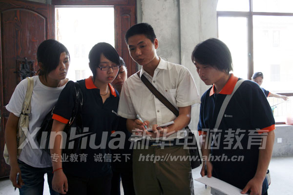 老師現(xiàn)場(chǎng)指導(dǎo)