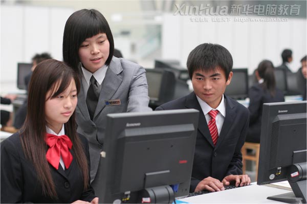 經(jīng)過“三教兩訓(xùn)”后,學(xué)子將正式開始自己的專業(yè)課程,養(yǎng)成核心競爭力