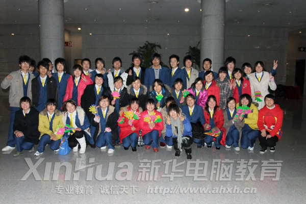 新華學子受邀參加晚會