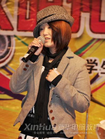 學(xué)子深情演唱