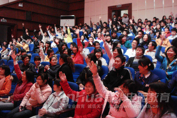 記者節(jié)上踴躍發(fā)言者