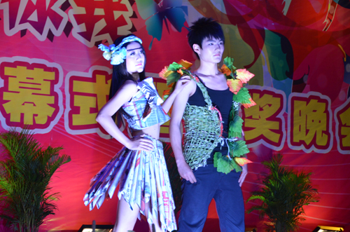 安徽新華電腦專修學(xué)院—臺(tái)前一分鐘,臺(tái)下十年功