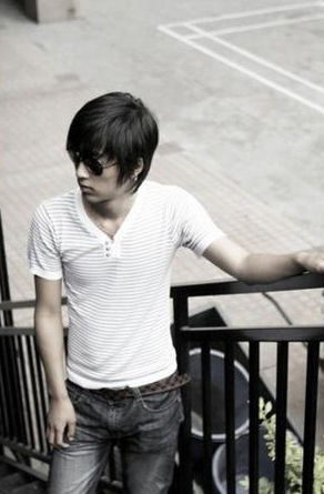 安徽新華電腦專修學院_生活中的崔軍