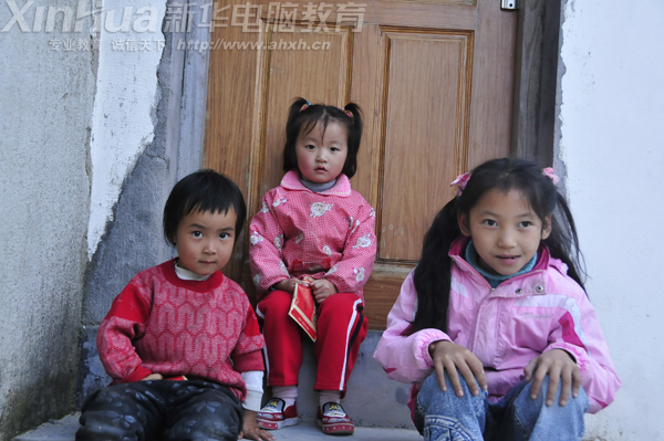 面對著鏡頭他們的不安與好奇