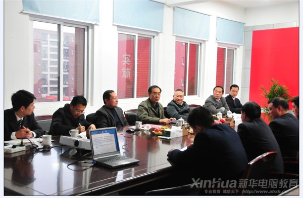 ����ʡ�����d���̎�I(l��ng)��(d��o)����У�^(q��)��(hu��)�h���c���A���T��չ�_(k��i)��һ��(ch��ng)�����������Մ