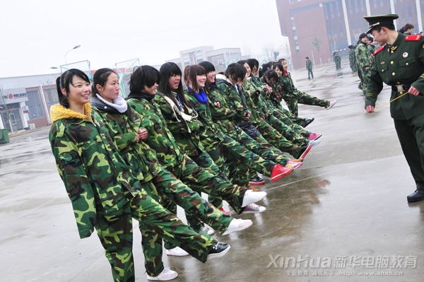 小雨雖冷,笑容很甜噢!