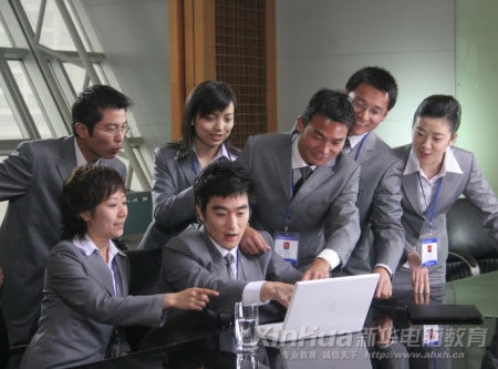 安徽新華電腦專修學院“雙師型”師資隊伍專業只是扎實,項目經驗豐富