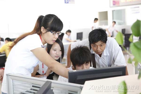 在咨詢老師的指導下做專業測試