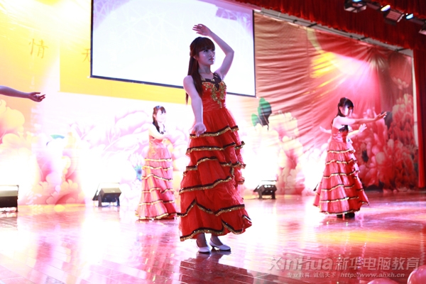 歌舞表演