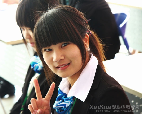 ������W��¶�����ŵ�΢Ц