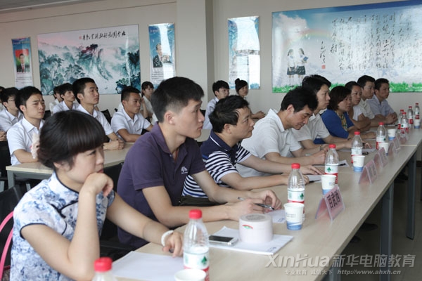 學院領導和嘉賓出席了本次開班儀式