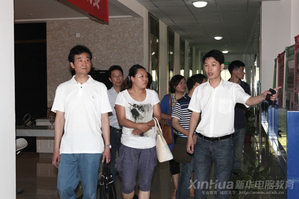 企業代表參觀我院環境藝術實訓基地