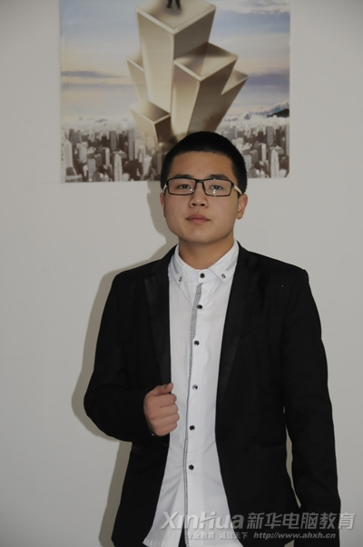 堂,衣著整齊,為比賽做足了準備