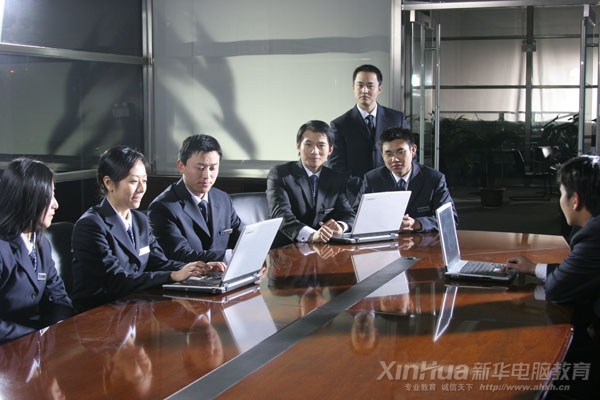 “雙師型”師資隊(duì)伍,教學(xué)經(jīng)驗(yàn)豐富