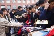 萬家熱線:合肥高校學生在校創業開淘寶 百余企業自愿“送貨上門”