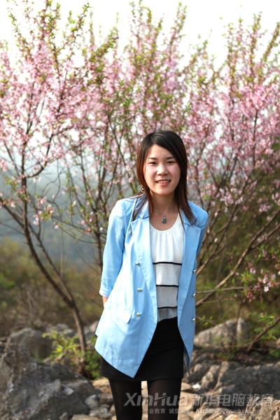 生活中的何小紅樂觀,開朗,積極向上