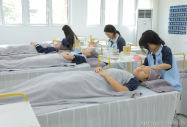 安徽新華高級技工學校美妝實訓,雙師型老師手把手教學