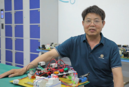 銀發逐夢新華,共赴PLC學習新程